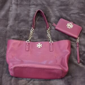 FLASH SALE 🥳 SET! Tory Burch Burgundy Wine Leather Tote Bag AND Wallet!